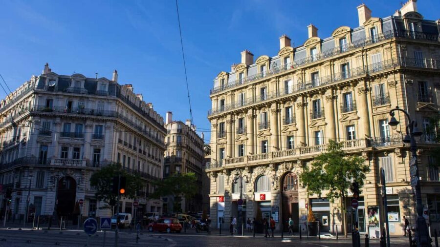 Best of Marseille: Private Walking Tour with a Local - Le Panier’s Colorful Alleys and street corners you’d miss