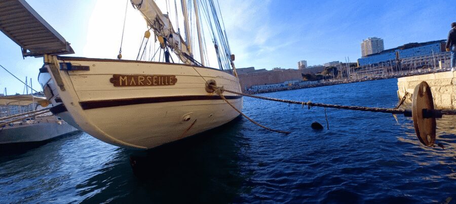Marseille: Essential Guided Walking Tour of the City - Le Panier’s hillside mood: murals, Vieille Charité, and Windmill Hill