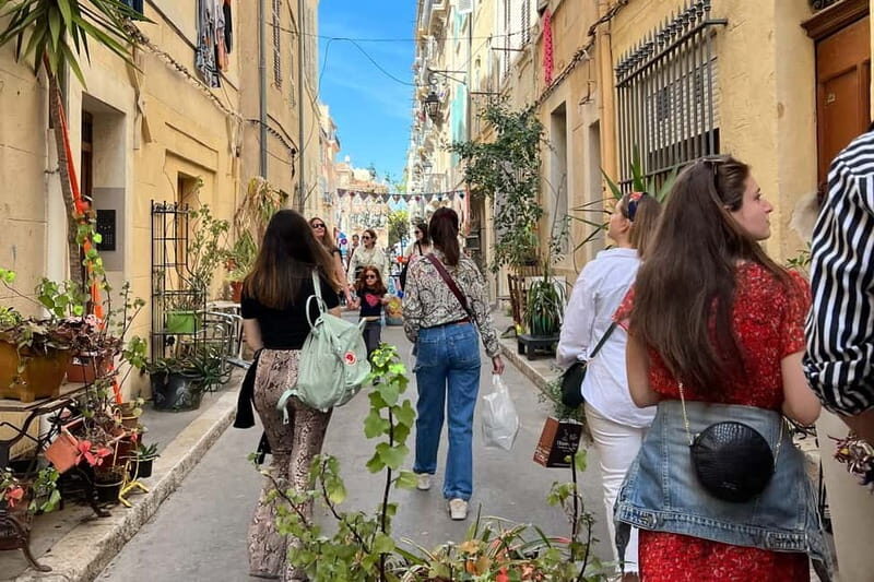 Marseille: No-Diet Club Local Food Tasting and Walking Tour - Tunisian flavors and cosmopolitan Marseille: why the blend is the point