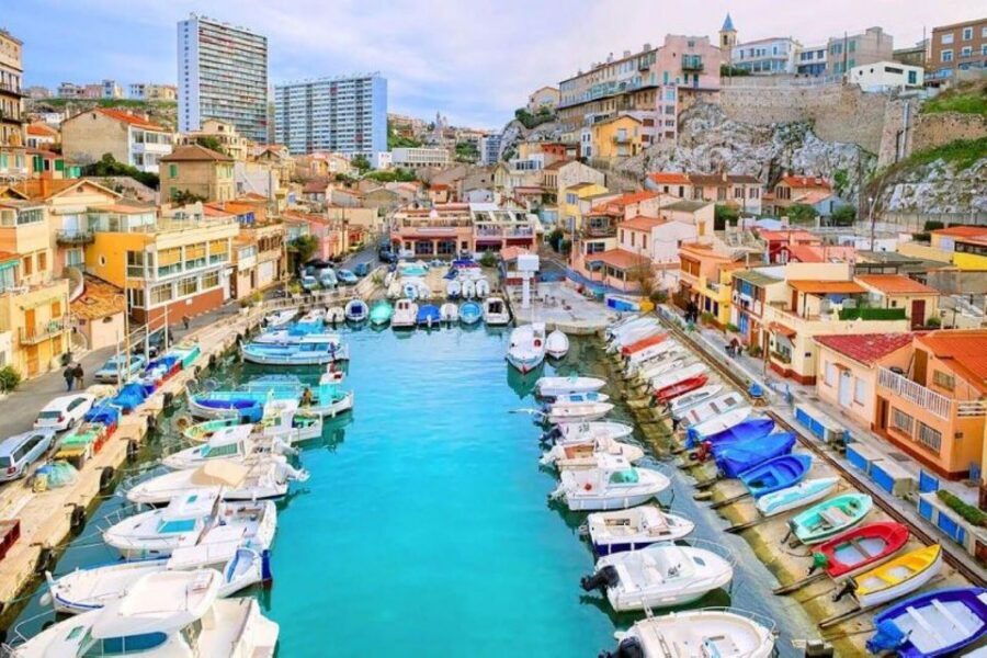 Marseille: Photoshoot Experience - Language, format, and comfort in the real world