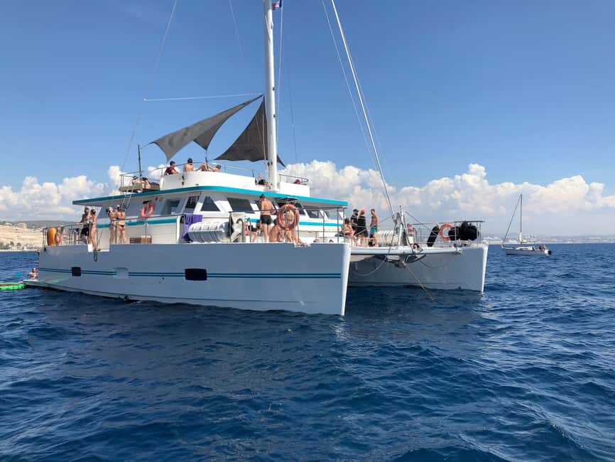 Marseille: Sunset catamaran cruise, buffet & drinks - Where you board: Mucem, the sea wall, and Le Feng Shui