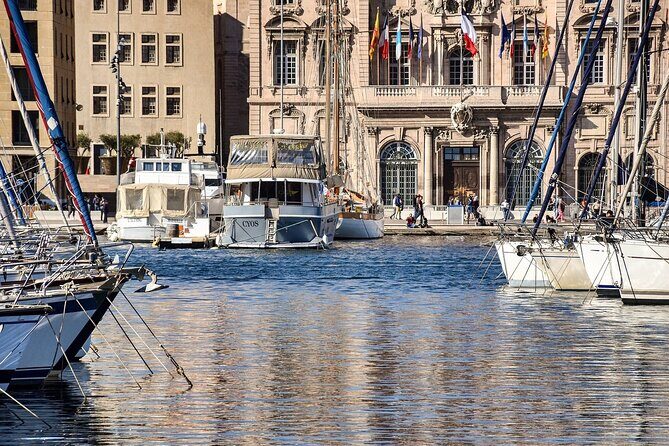 Marseille Walking Tour: Explore Top Sights & Hidden Gems - Jardin des Vestiges: A Quiet Break From Street Noise