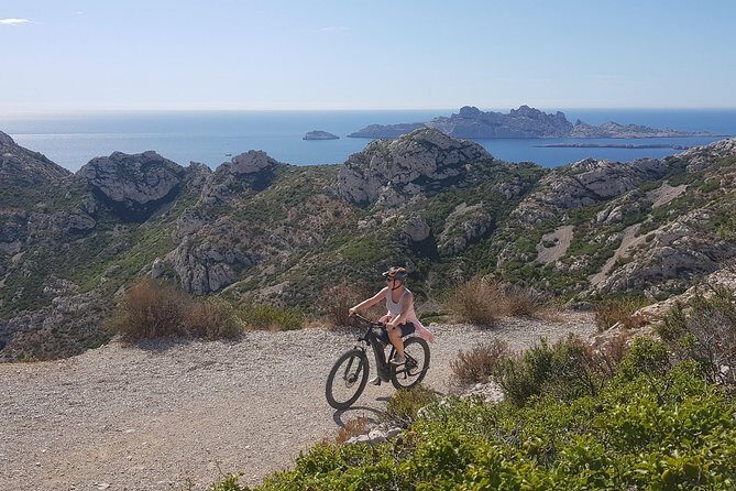 Sormiou Calanques National Park Electric Bike Tour from Marseille - The warm start at Pointe Rouge (Plage de la Pointe Rouge)
